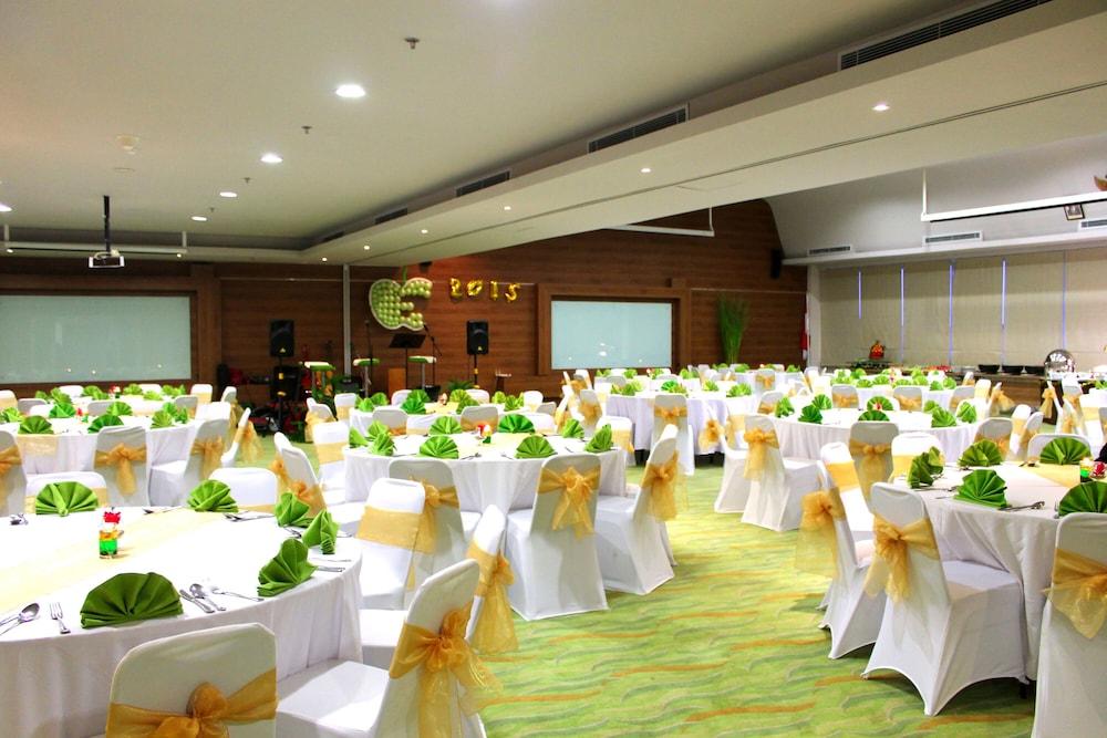 Eden Hotel Kuta Lombok Exterior foto