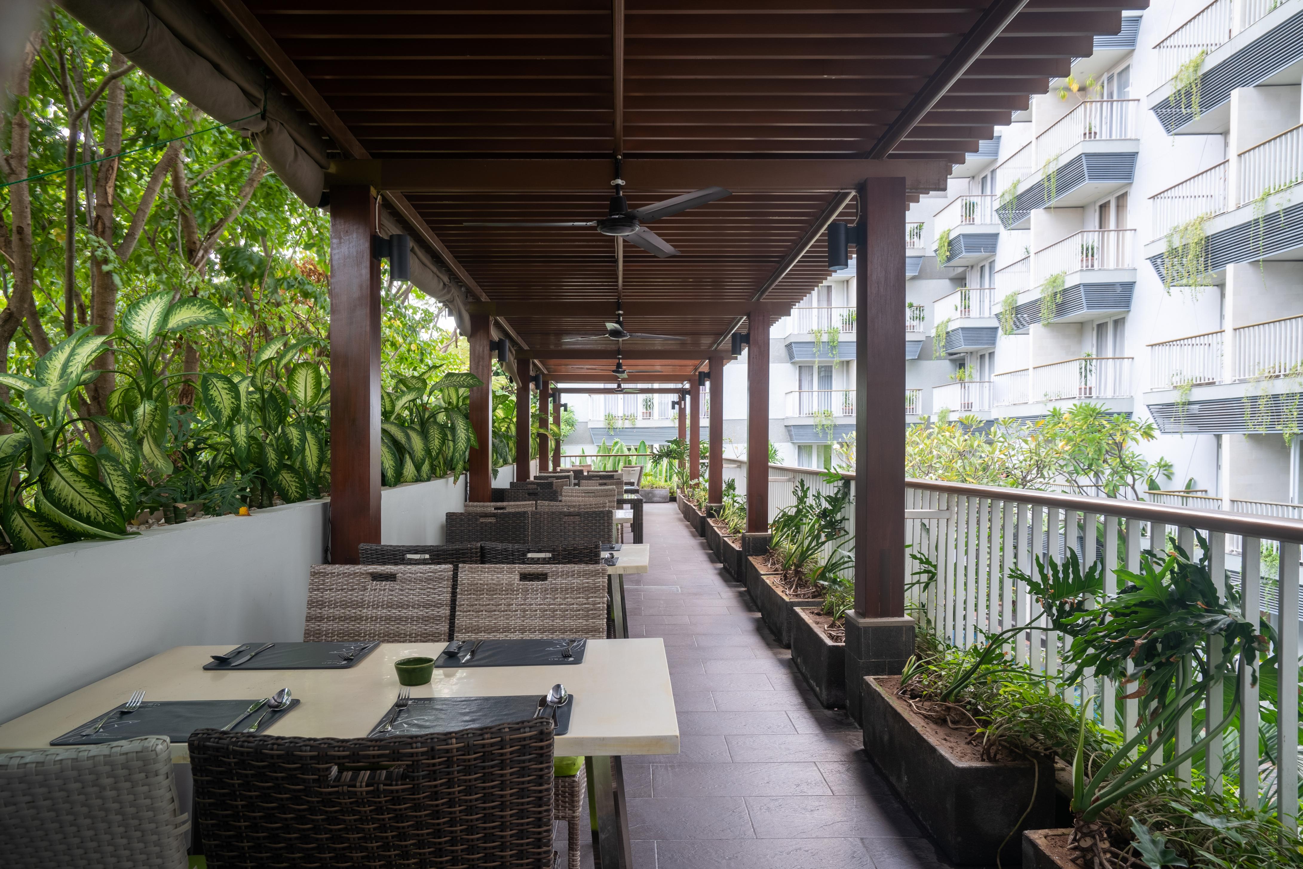 Eden Hotel Kuta Lombok Exterior foto